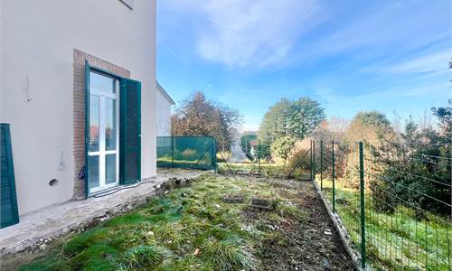 APPARTAMENTO SU DUE LIVELLI CON GIARDINO!